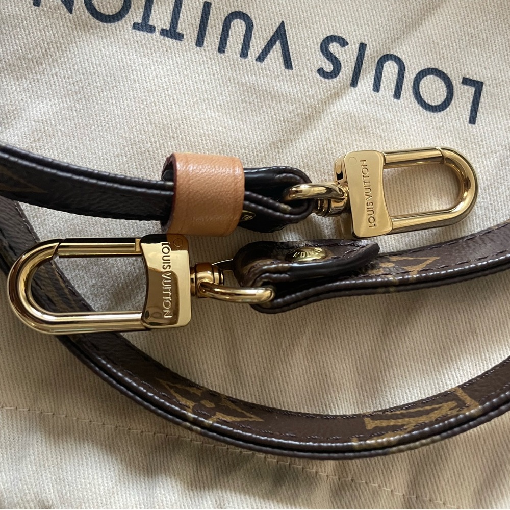 Monogram strap - Picture 2 of 8